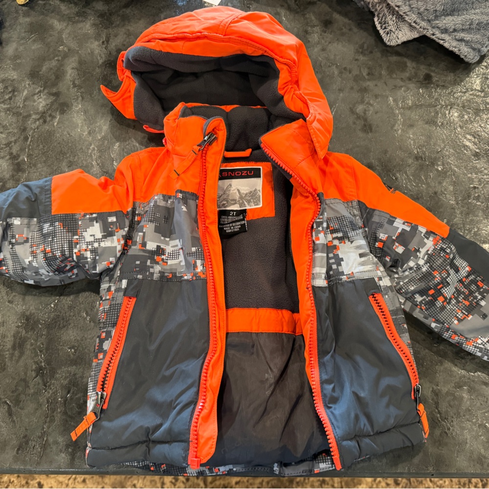 Toddler 2T Snow Jacket with matching Bib